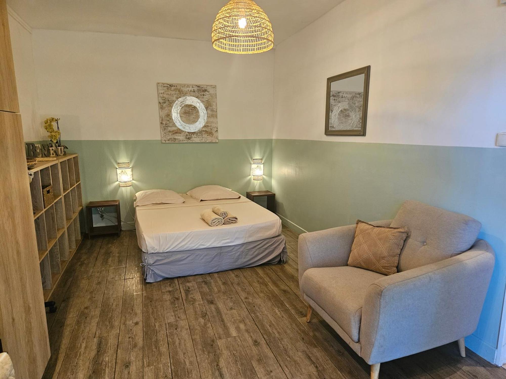 L'Ile En Ylang Apartment แซ็งต์-เลอ ภายนอก รูปภาพ