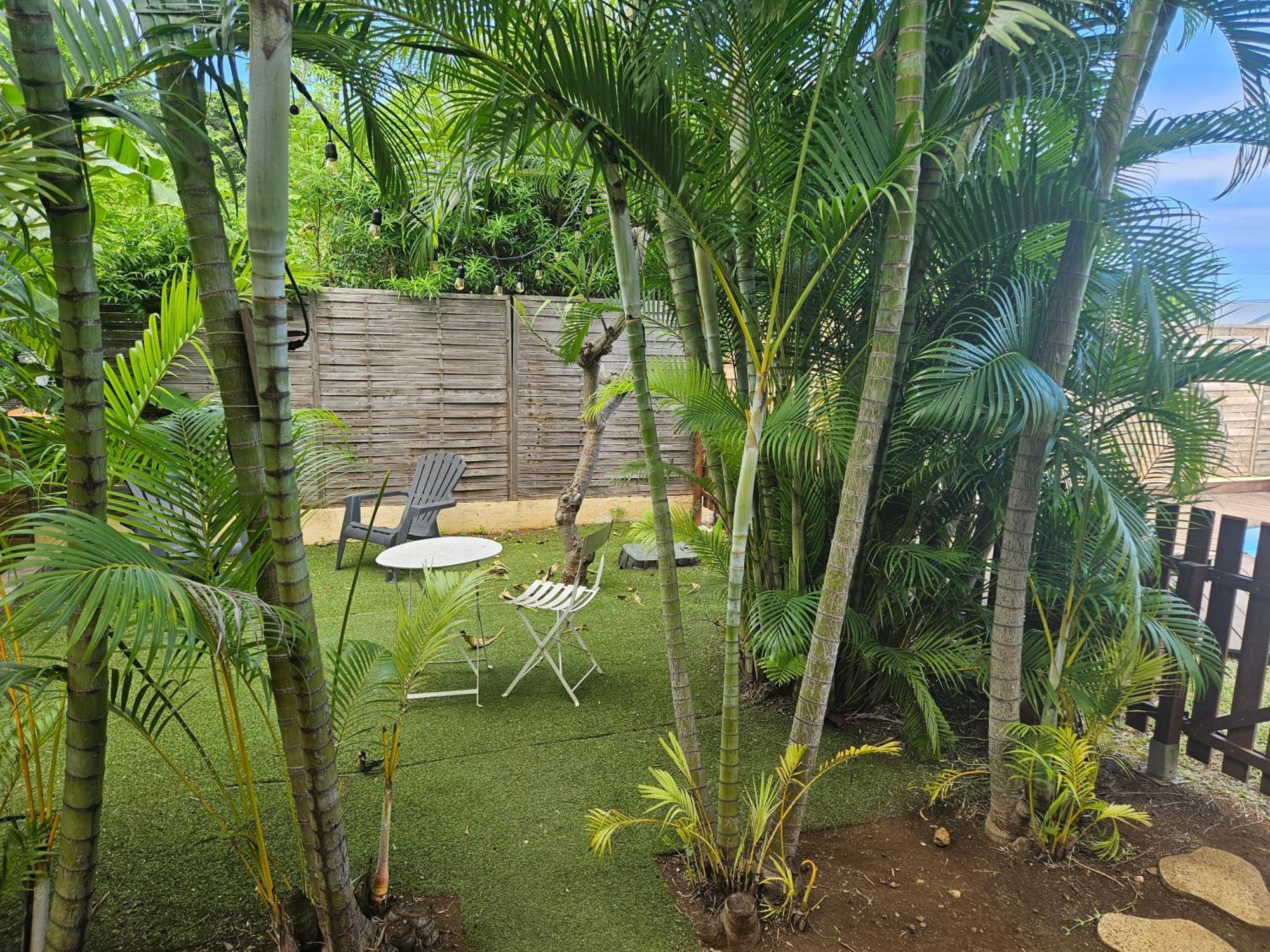 L'Ile En Ylang Apartment แซ็งต์-เลอ ภายนอก รูปภาพ