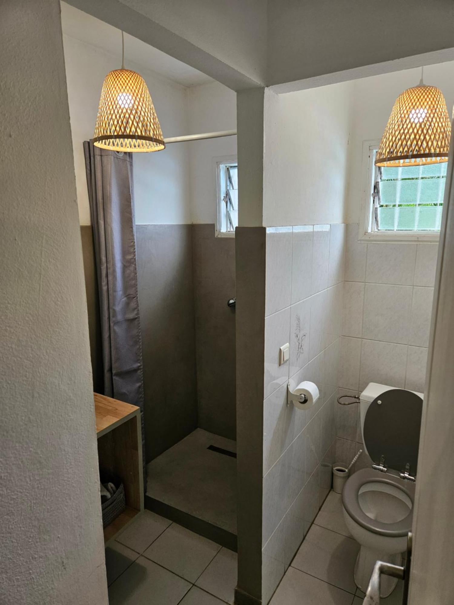 L'Ile En Ylang Apartment แซ็งต์-เลอ ภายนอก รูปภาพ