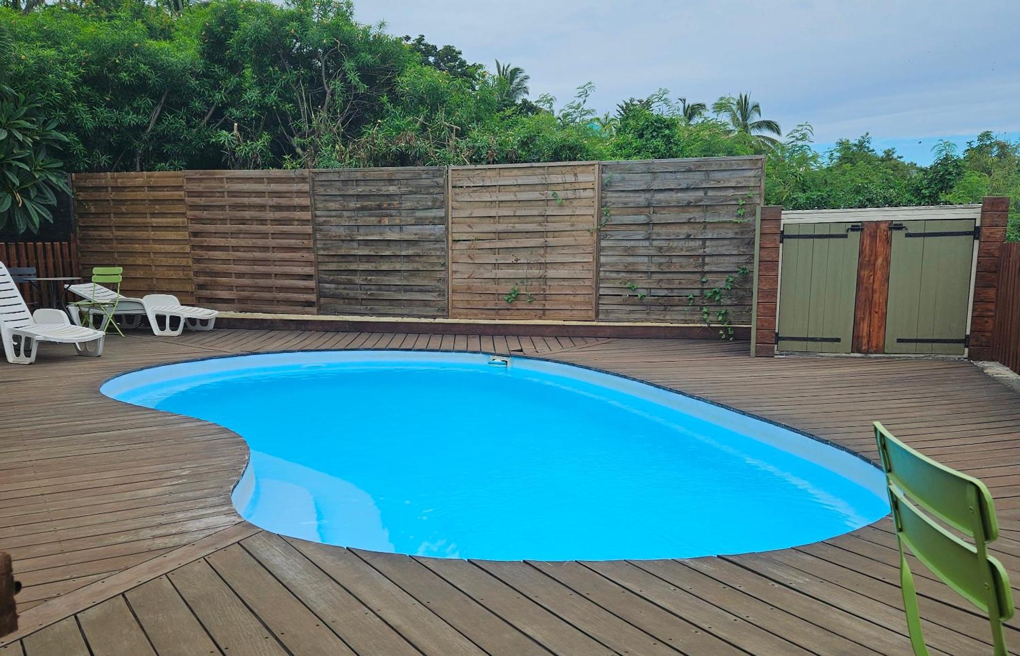 L'Ile En Ylang Apartment แซ็งต์-เลอ ภายนอก รูปภาพ