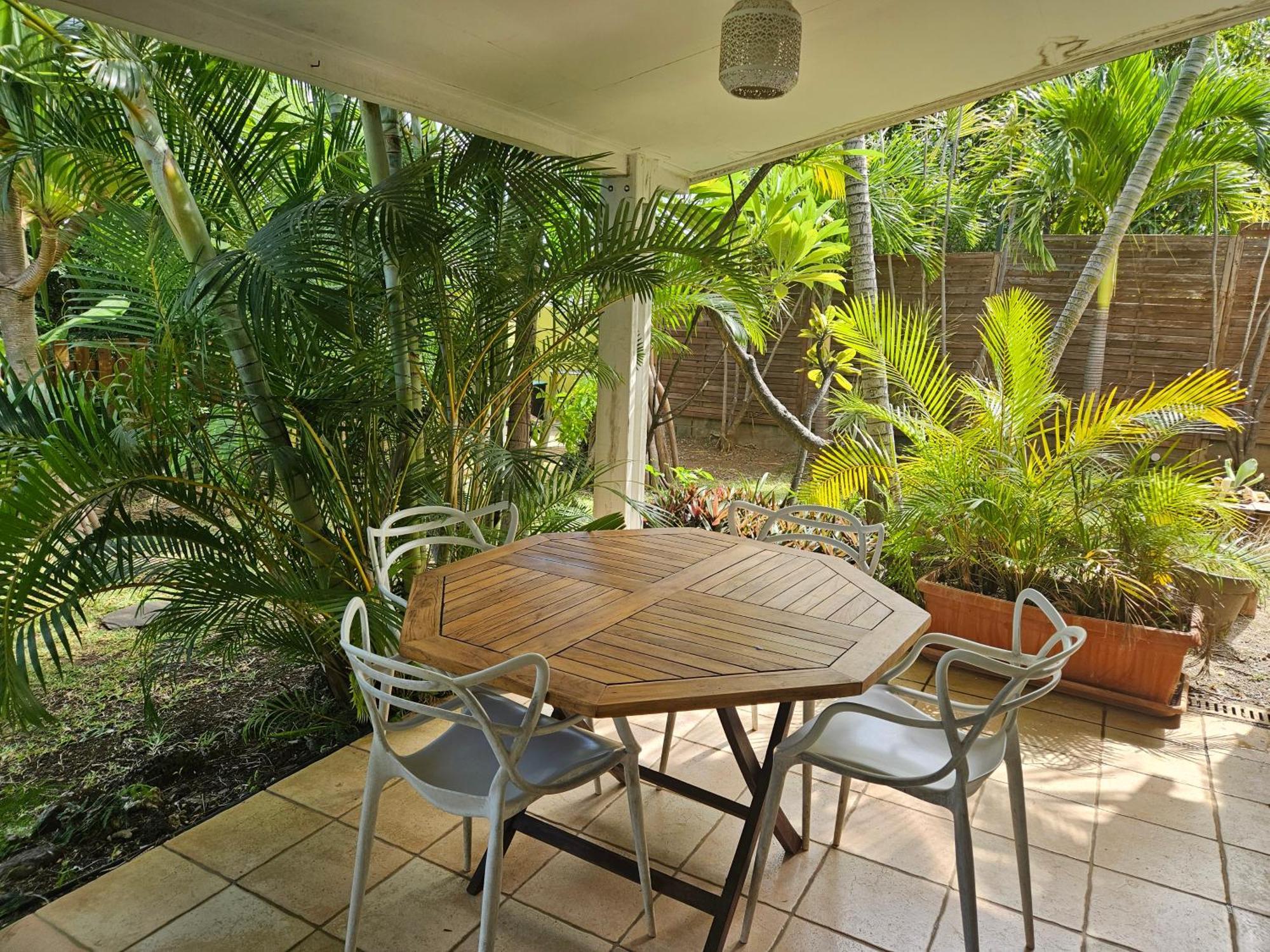 L'Ile En Ylang Apartment แซ็งต์-เลอ ภายนอก รูปภาพ