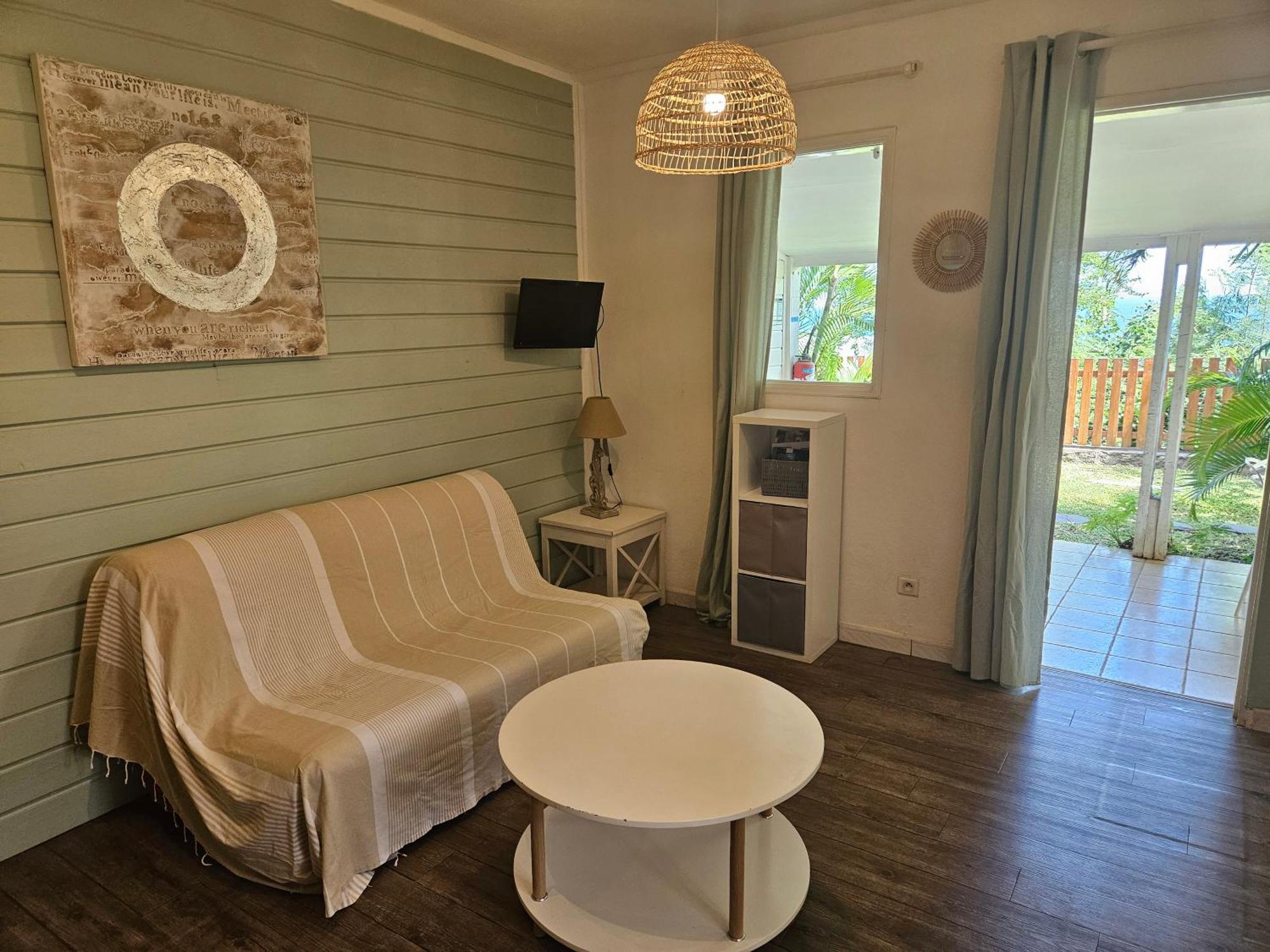 L'Ile En Ylang Apartment แซ็งต์-เลอ ภายนอก รูปภาพ