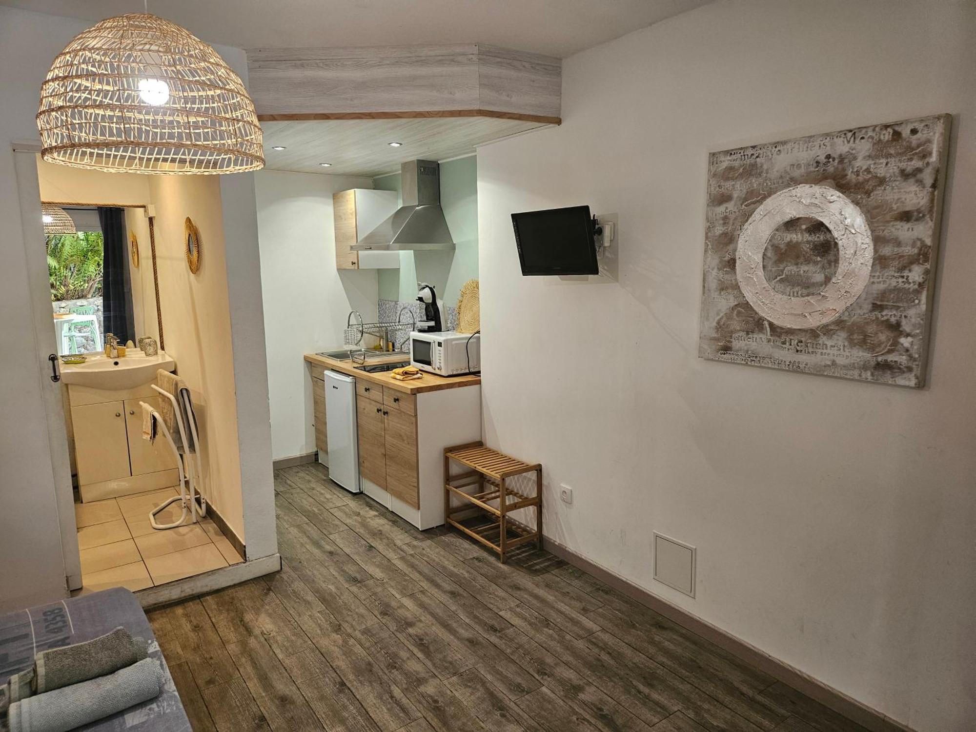 L'Ile En Ylang Apartment แซ็งต์-เลอ ภายนอก รูปภาพ