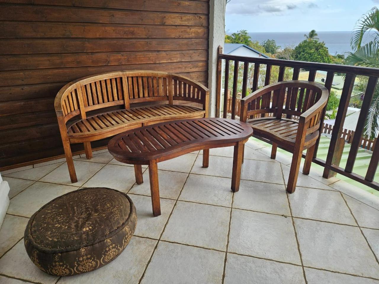 L'Ile En Ylang Apartment แซ็งต์-เลอ ภายนอก รูปภาพ